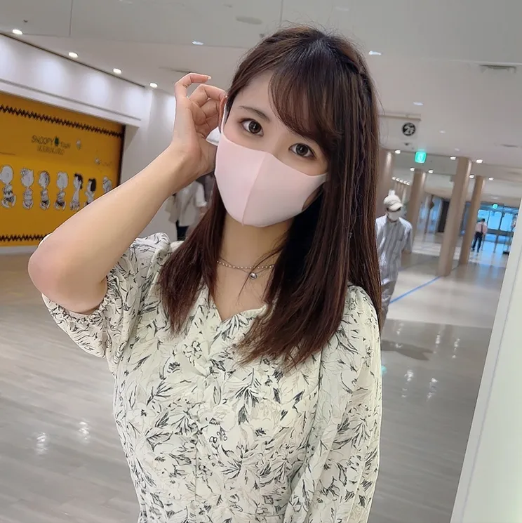 FC2 PPV 3080731 初撮影！！個数限定！【無修正】女子大に通う愛嬌満点のふわふわFcup美巨乳優等生！！桃色のエプロンを身につけ隠しきれない巨乳を揺らしアニメ声で喘ぎ散らしながら生中出し！！