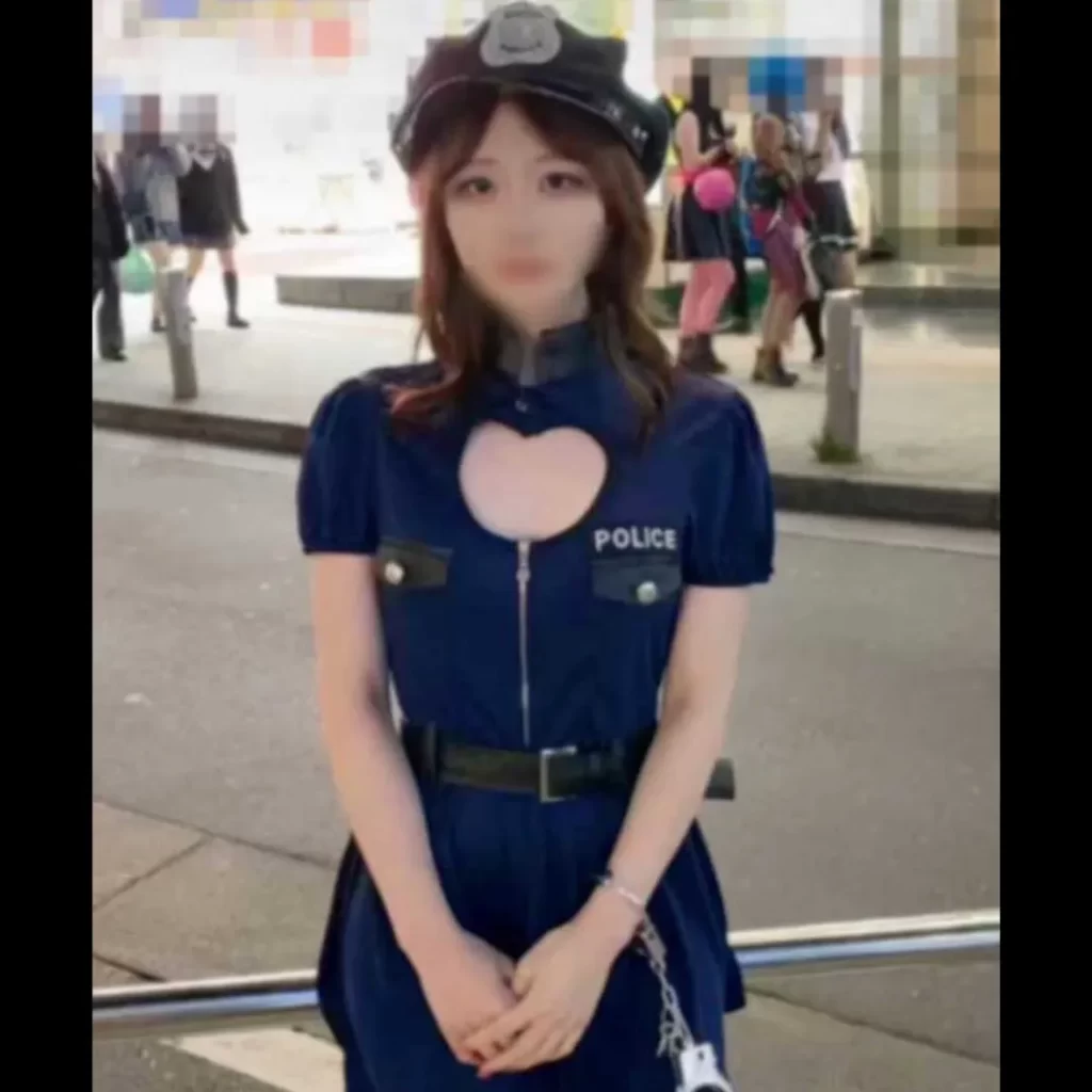 FC2 PPV 3120450 ｢♯51-3｣小柄な妹系美女が渋○ハロウィンでコスプレ露出。一緒にお*飲んで3p乱交連続中出し♡両想い♡